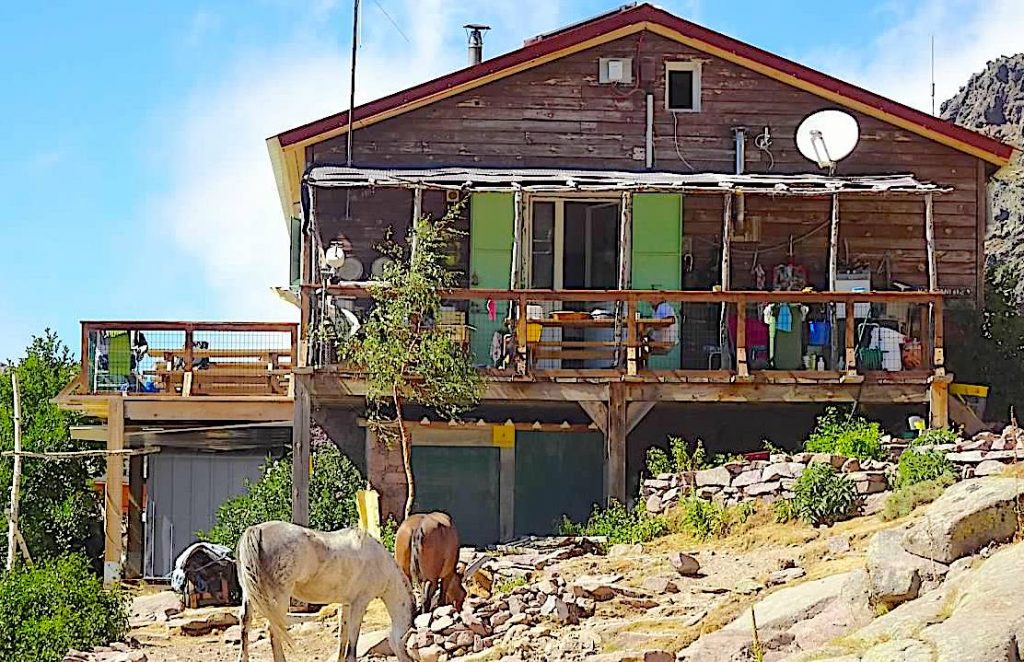 picture-gr20- corsica-refuge