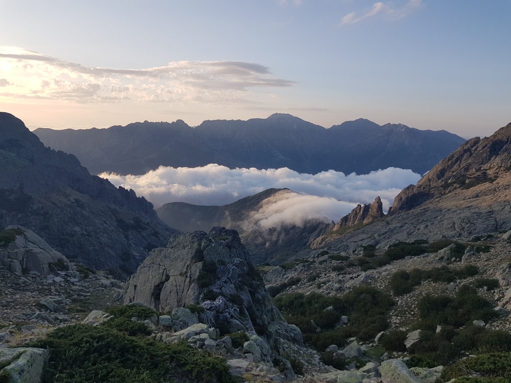 nuages dans la vallée-corse